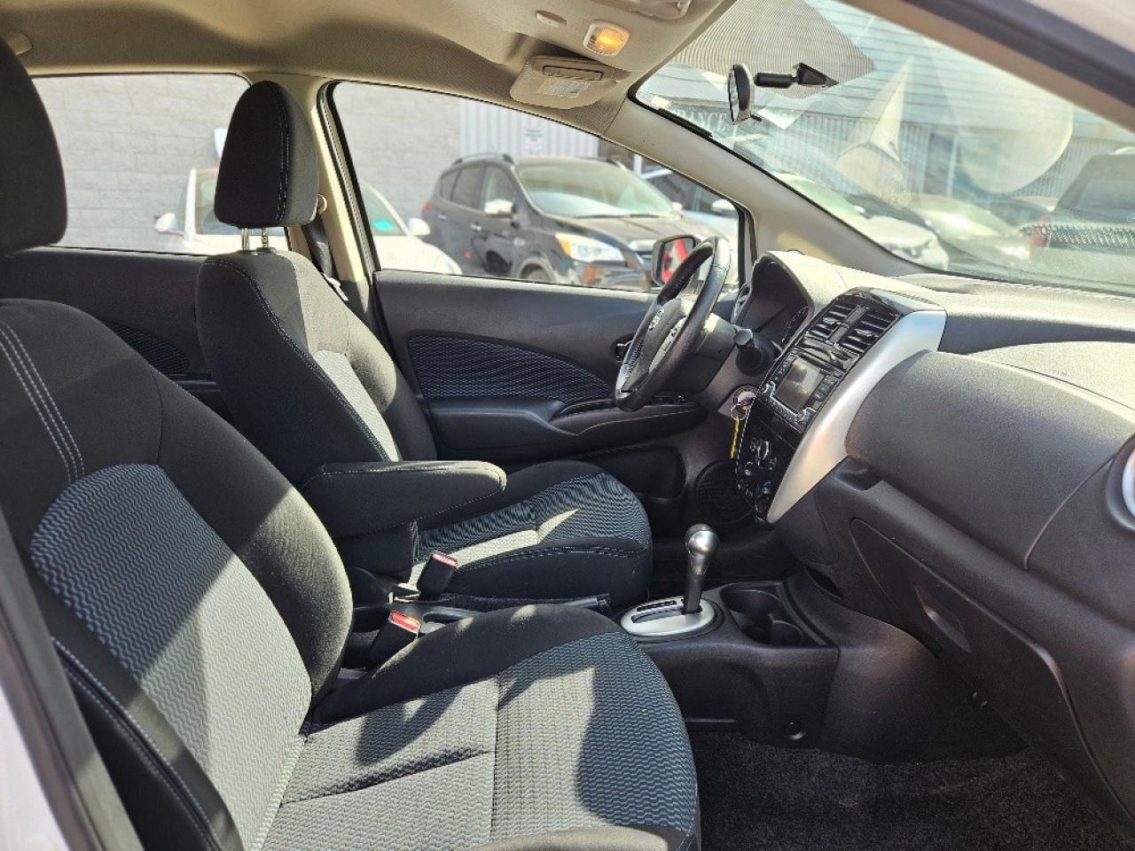 2016 Nissan Versa Note 5dr HB Man 1.6 S Photo