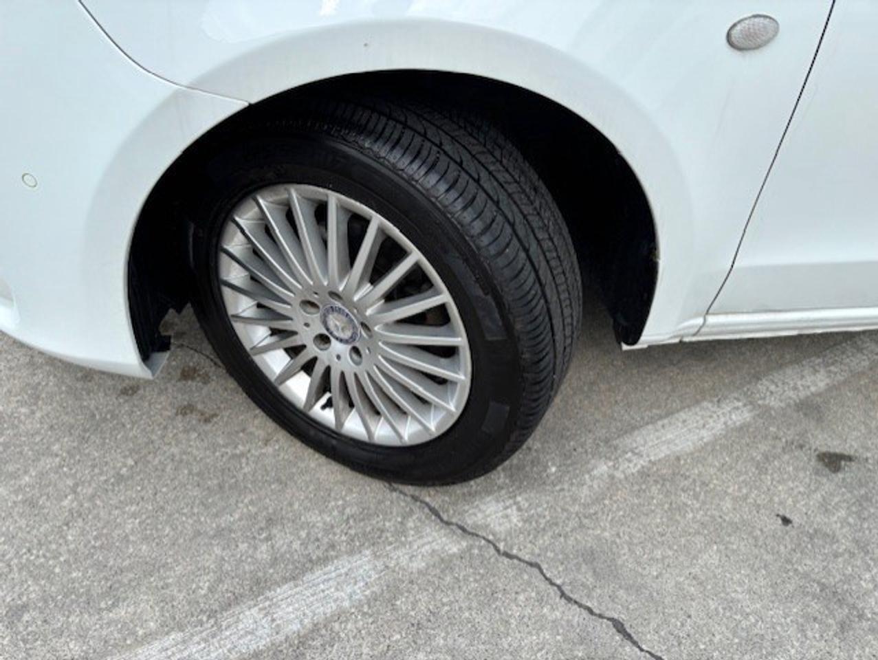 2017 Mercedes-Benz Metris Passenger ONLY 76KM-NAVI-CAM-P/SLIDING DOORS-1 OWNER-7 PASS Photo