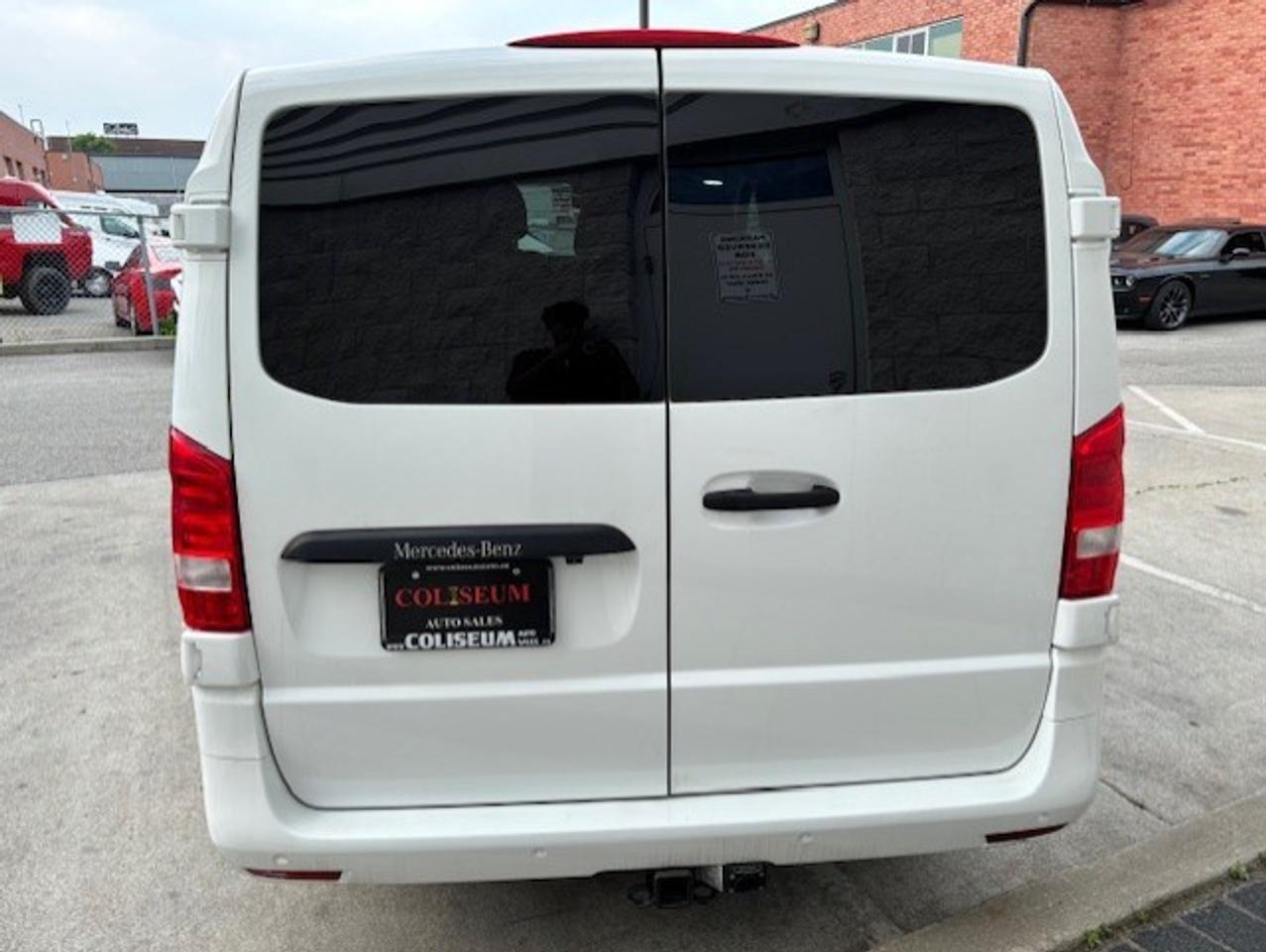 2017 Mercedes-Benz Metris Passenger ONLY 76KM-NAVI-CAM-P/SLIDING DOORS-1 OWNER-7 PASS Photo