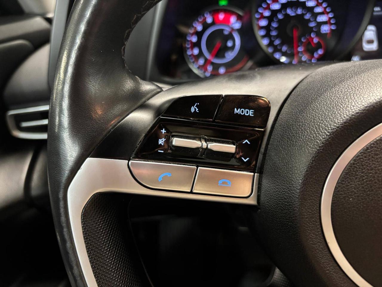 2023 Hyundai Elantra Preferred IVT Photo