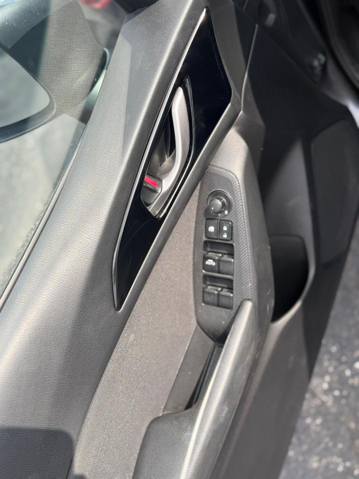 2014 Mazda MAZDA3 GS-SKY - Photo #17