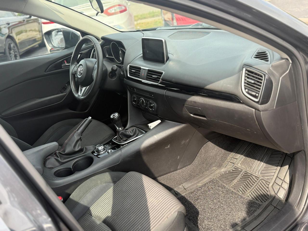 2014 Mazda MAZDA3 GS-SKY - Photo #24