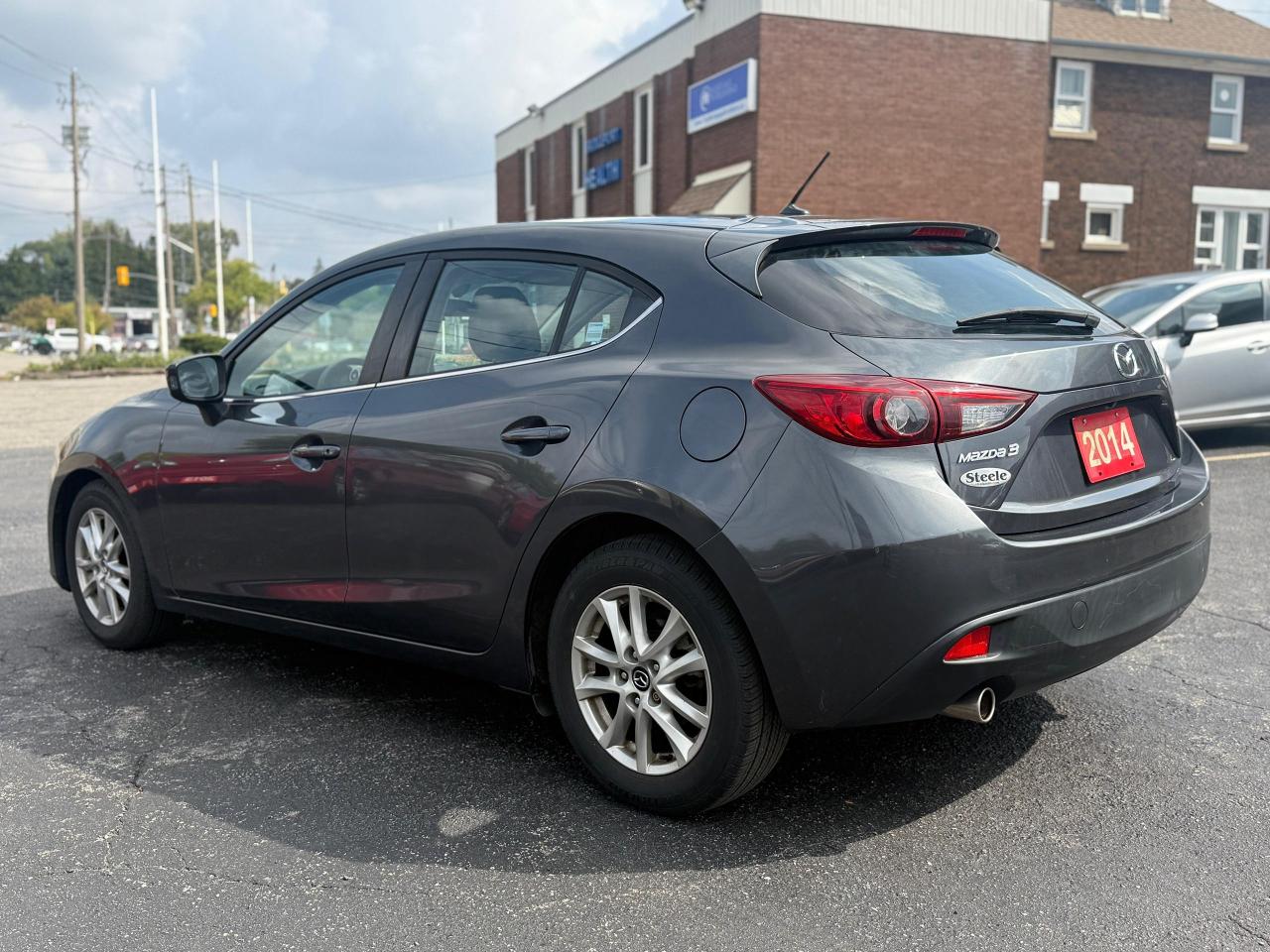 2014 Mazda MAZDA3 GS-SKY - Photo #8