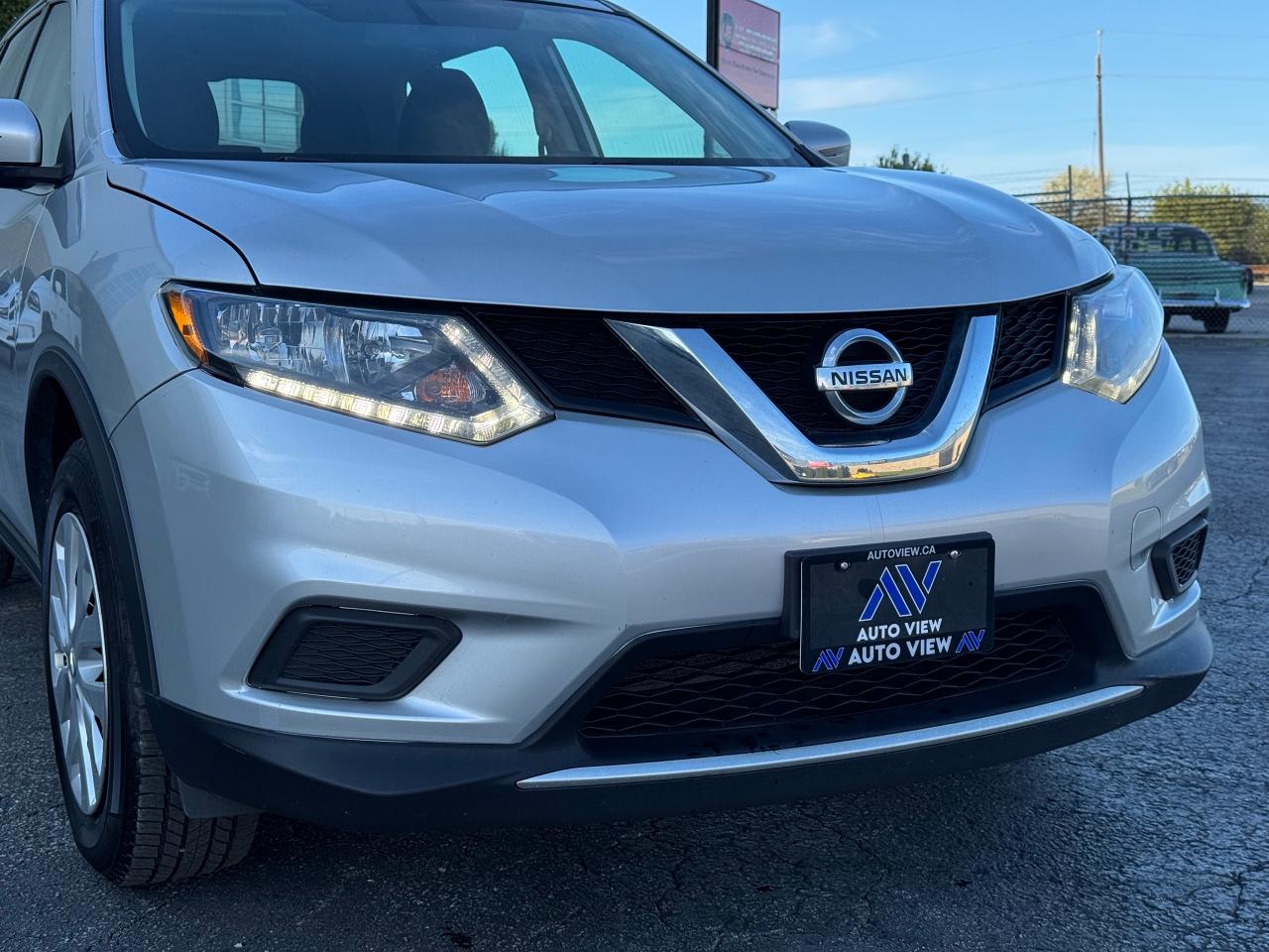 2016 Nissan Rogue S **DEALER SERVICED** - Photo #10