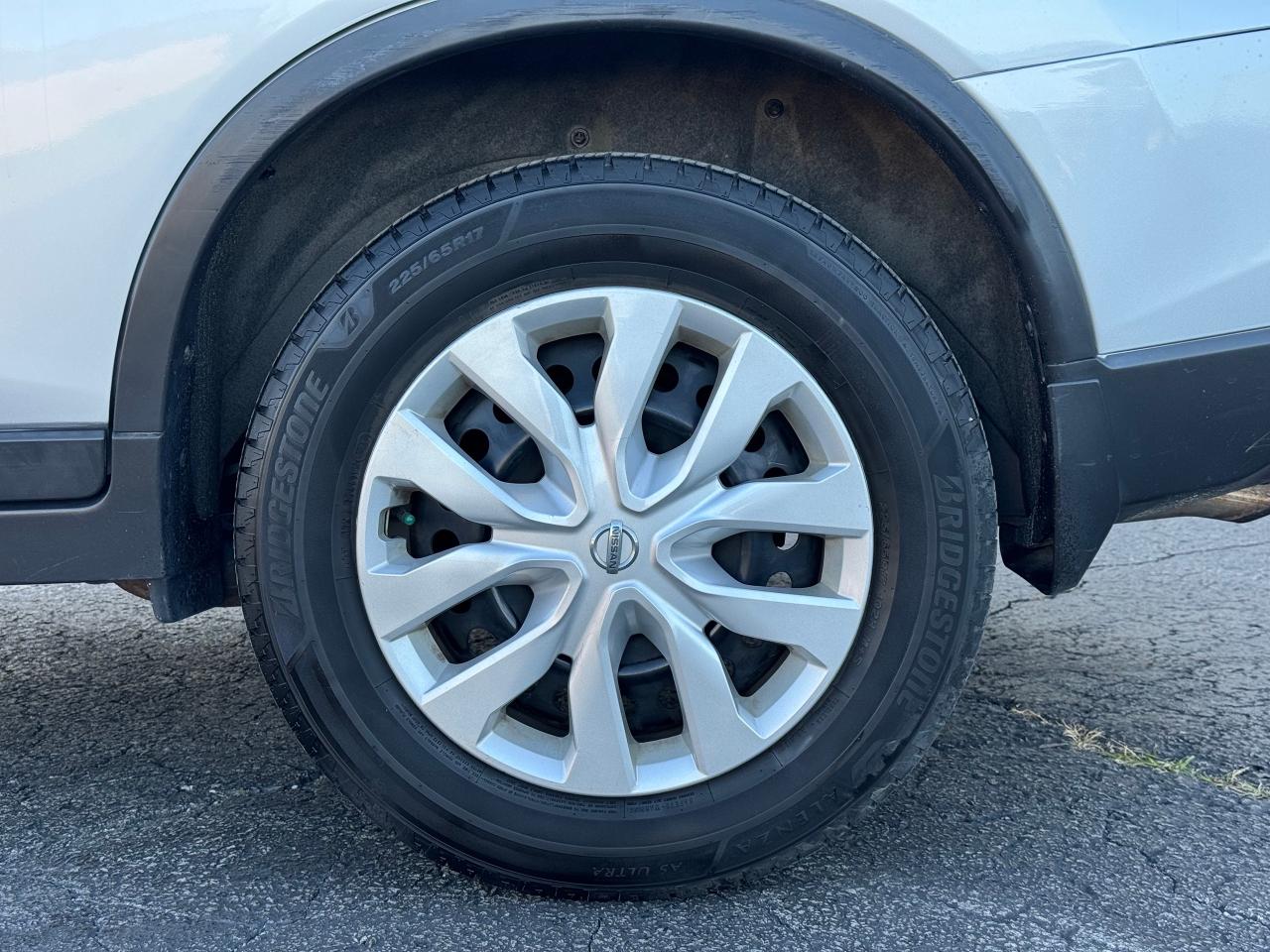 2016 Nissan Rogue S **DEALER SERVICED** - Photo #15