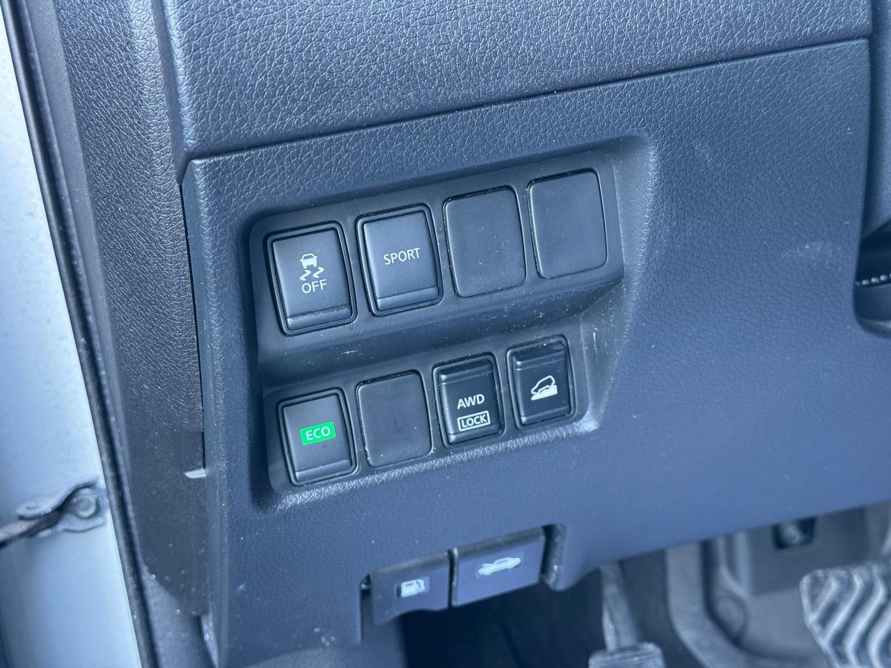 2016 Nissan Rogue S **DEALER SERVICED** - Photo #24