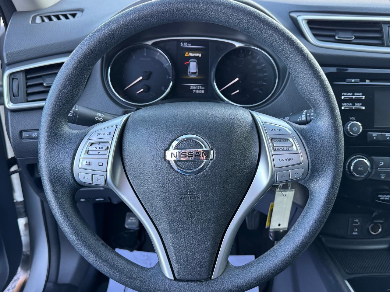 2016 Nissan Rogue S **DEALER SERVICED** - Photo #18