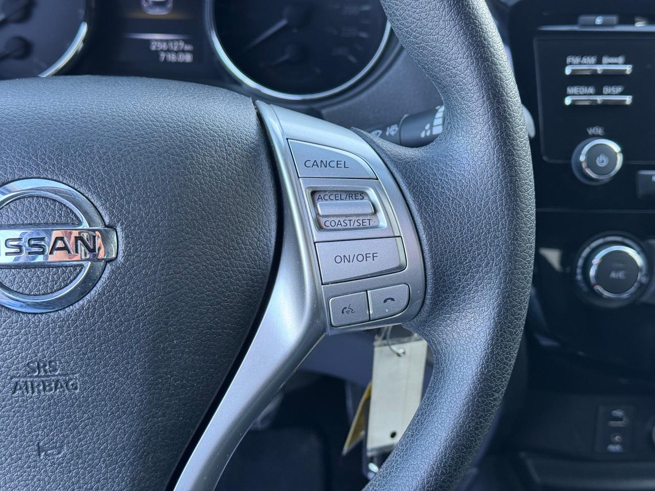 2016 Nissan Rogue S **DEALER SERVICED** - Photo #19