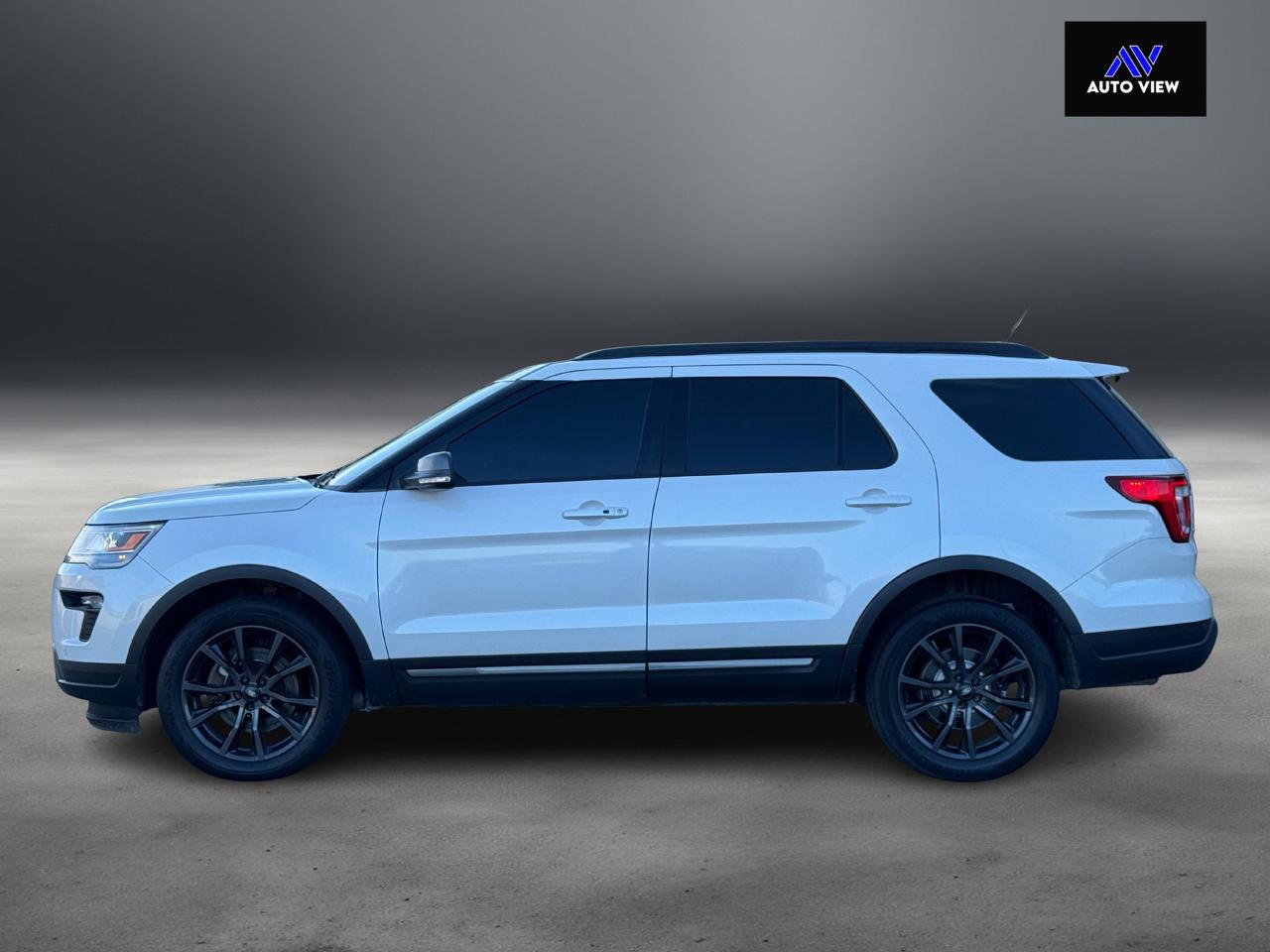 2019 Ford Explorer XLT **6 SEATER** - Photo #8