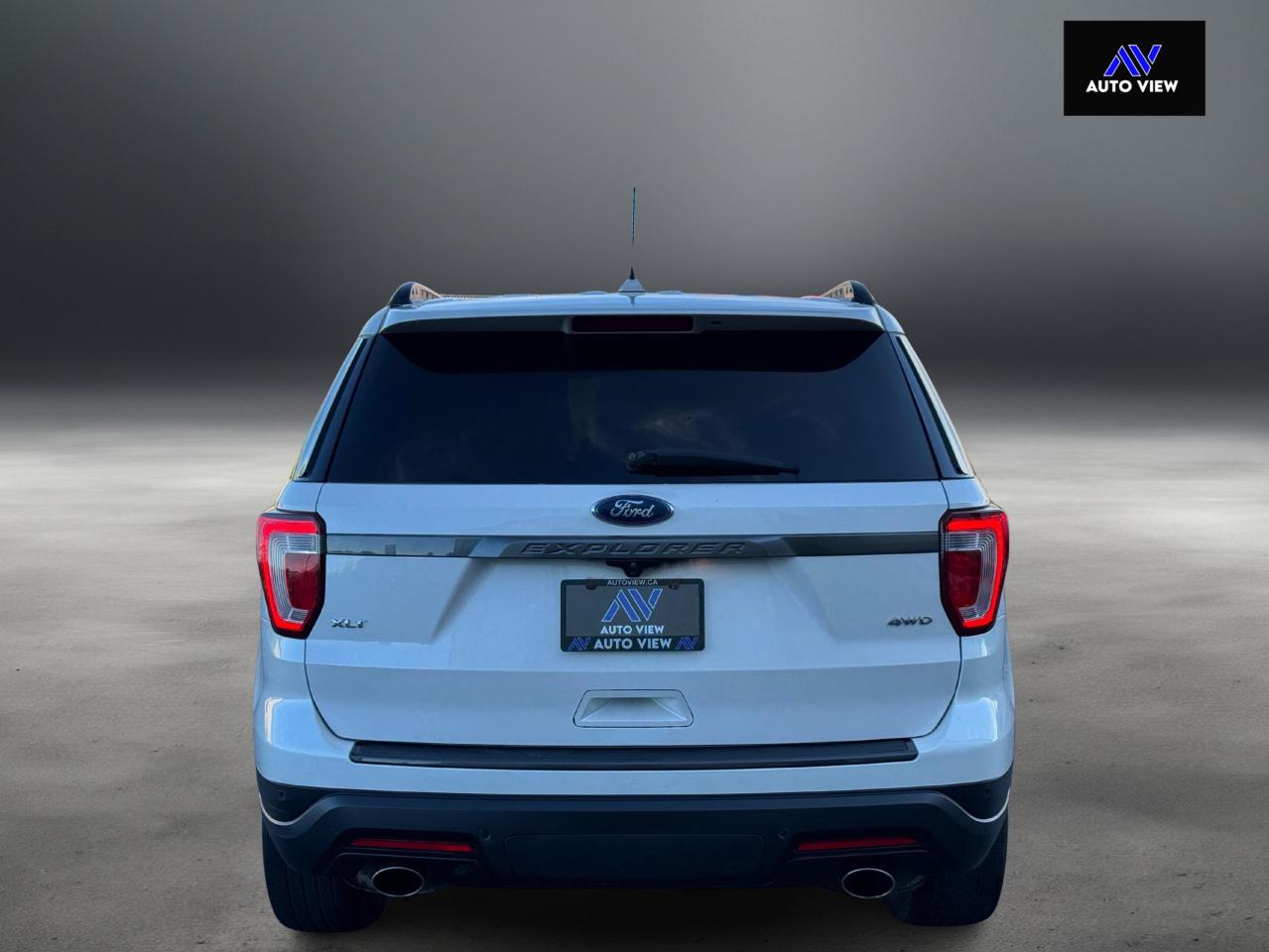 2019 Ford Explorer XLT **6 SEATER** - Photo #6