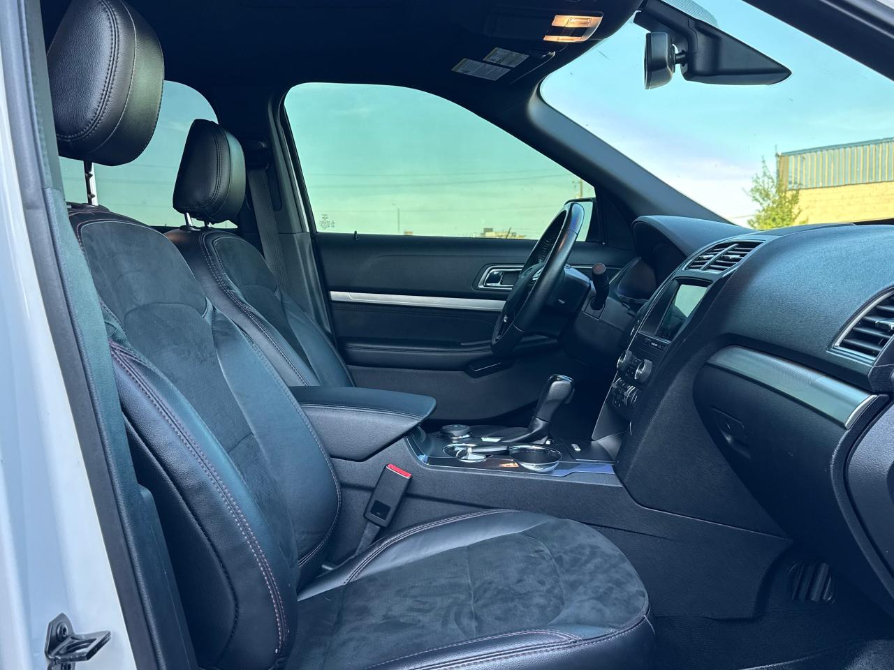 2019 Ford Explorer XLT **6 SEATER** - Photo #34