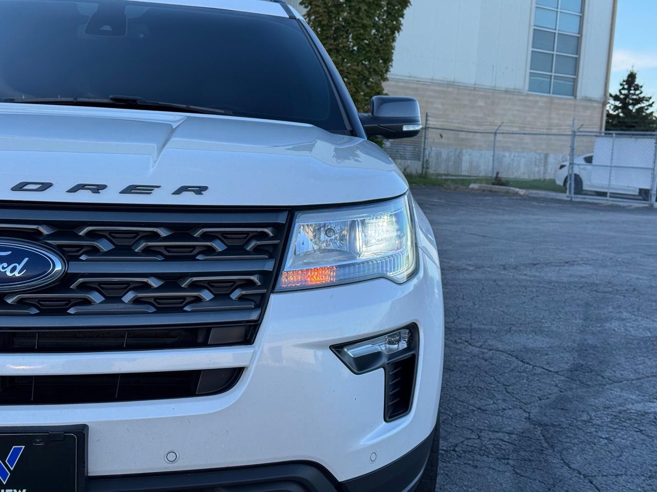 2019 Ford Explorer XLT **6 SEATER** - Photo #11