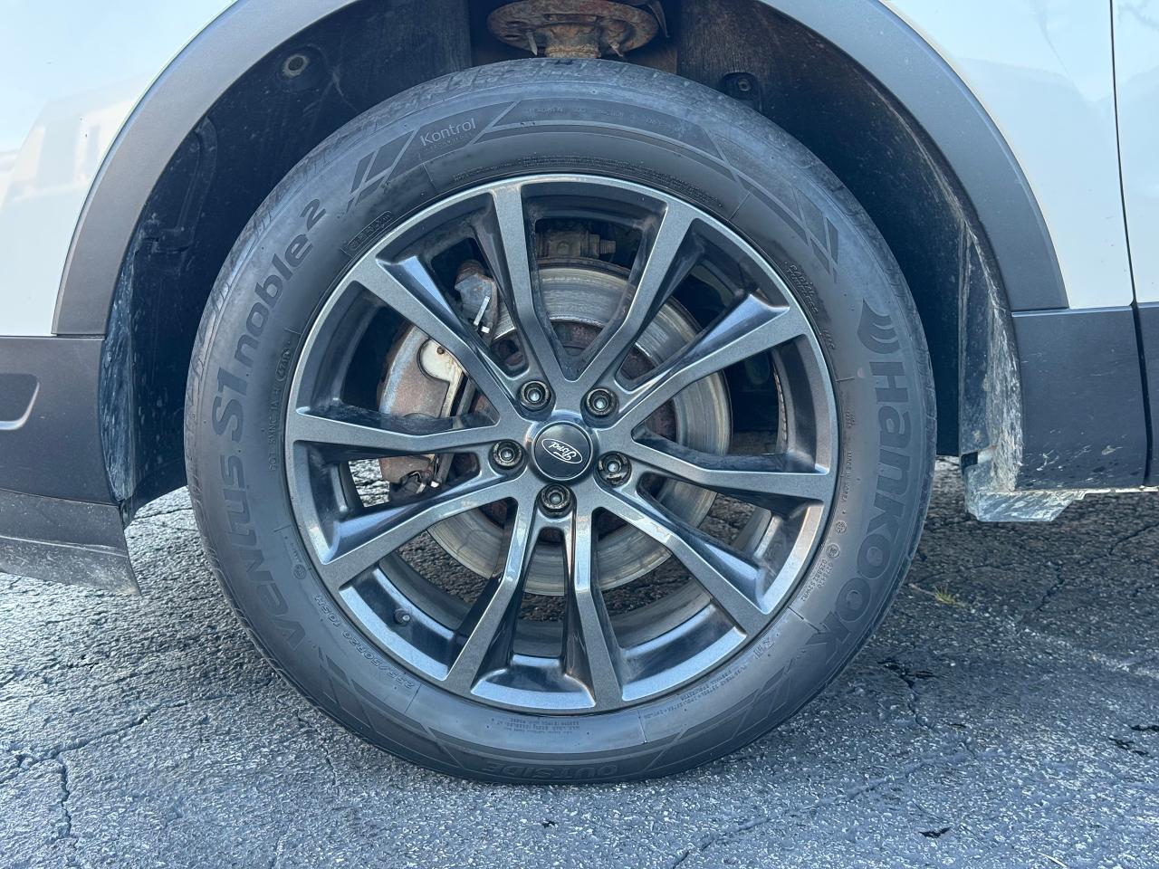 2019 Ford Explorer XLT **6 SEATER** - Photo #17