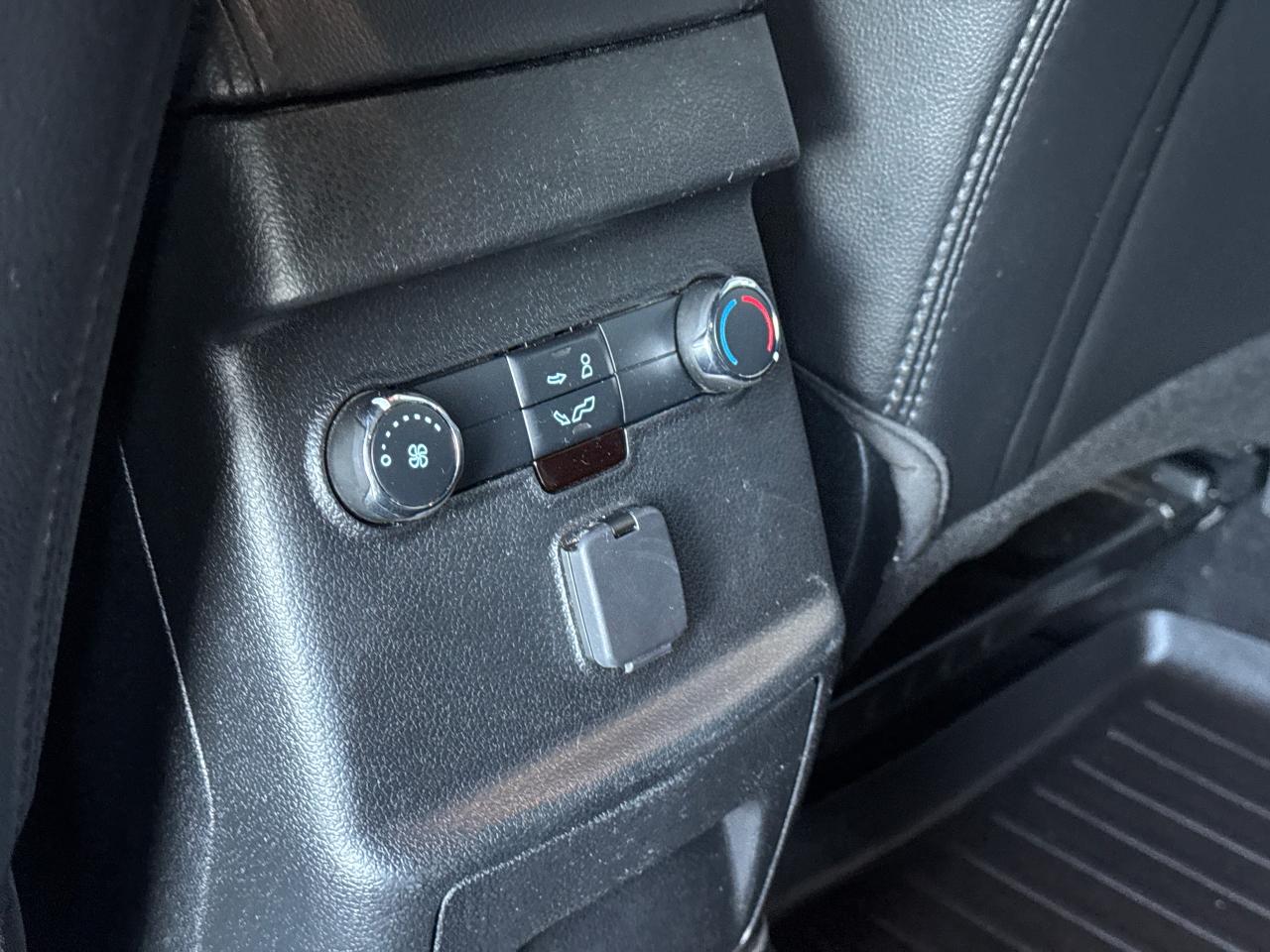 2019 Ford Explorer XLT **6 SEATER** - Photo #33
