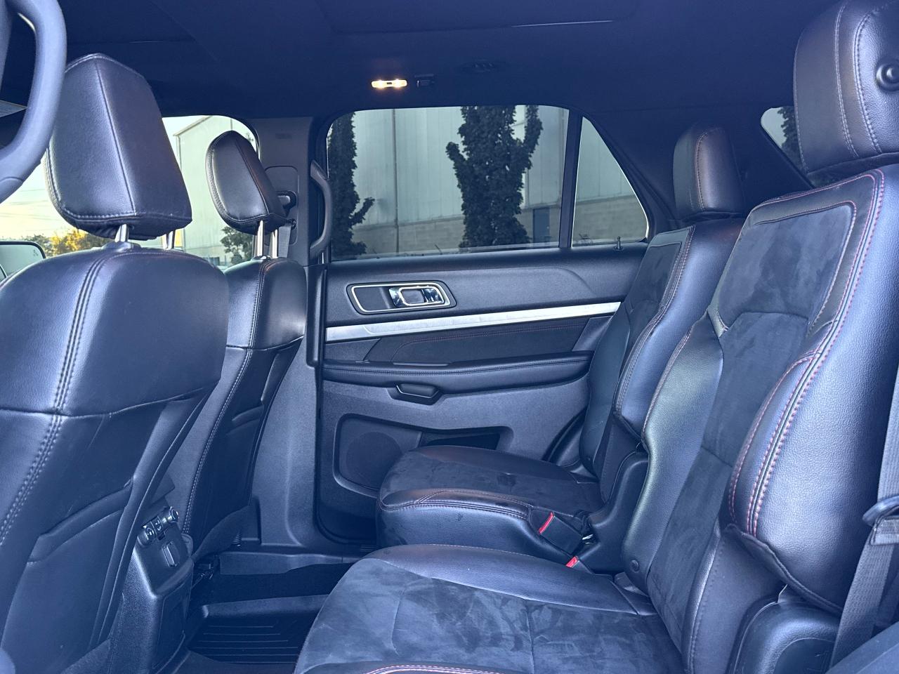 2019 Ford Explorer XLT **6 SEATER** - Photo #30