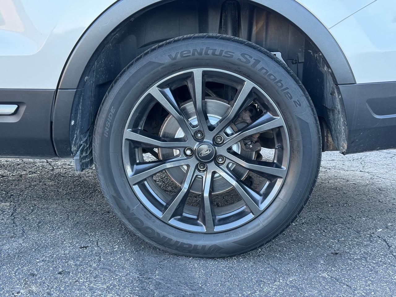 2019 Ford Explorer XLT **6 SEATER** - Photo #16