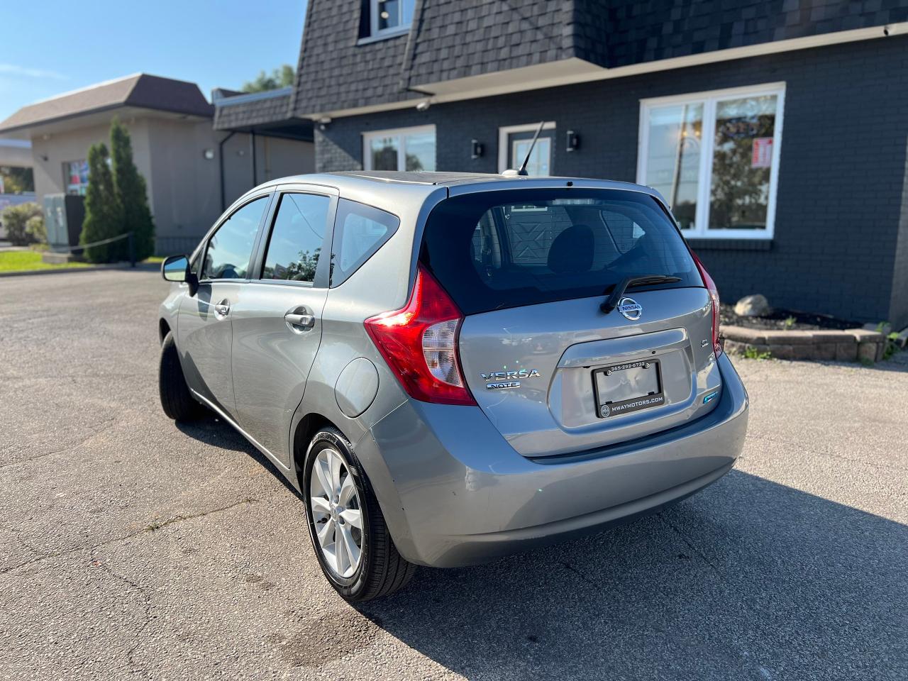 2014 Nissan Versa Note SL 360 Cameras No Accident Low KM Heated Seats - Photo #9