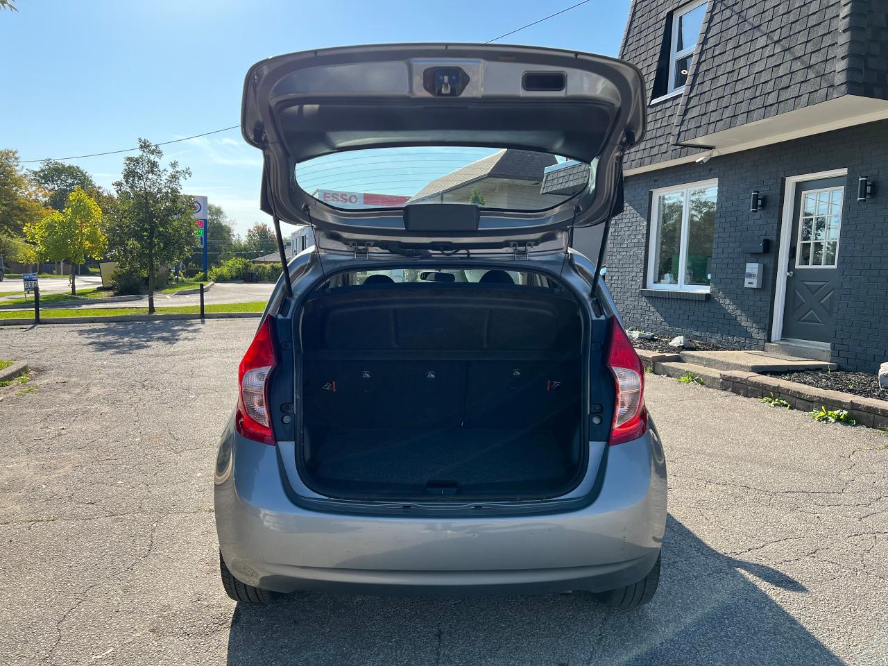 2014 Nissan Versa Note SL 360 Cameras No Accident Low KM Heated Seats - Photo #13