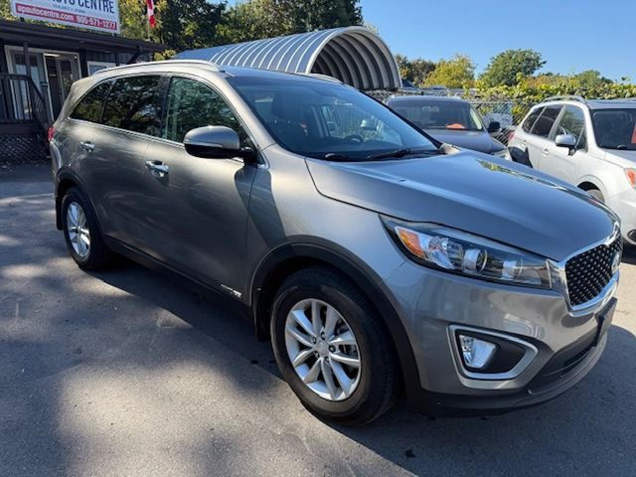 2017 Kia Sorento AWD 4dr 7-Seater - Photo #7