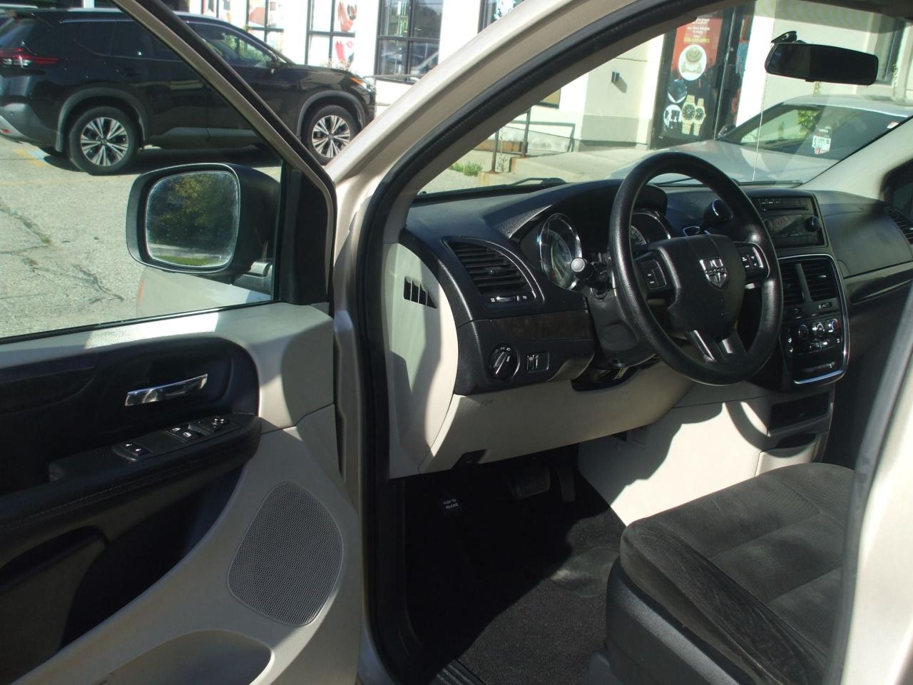 2015 Dodge Grand Caravan Wheelchair accessible,BraunAbility,Certified,SE