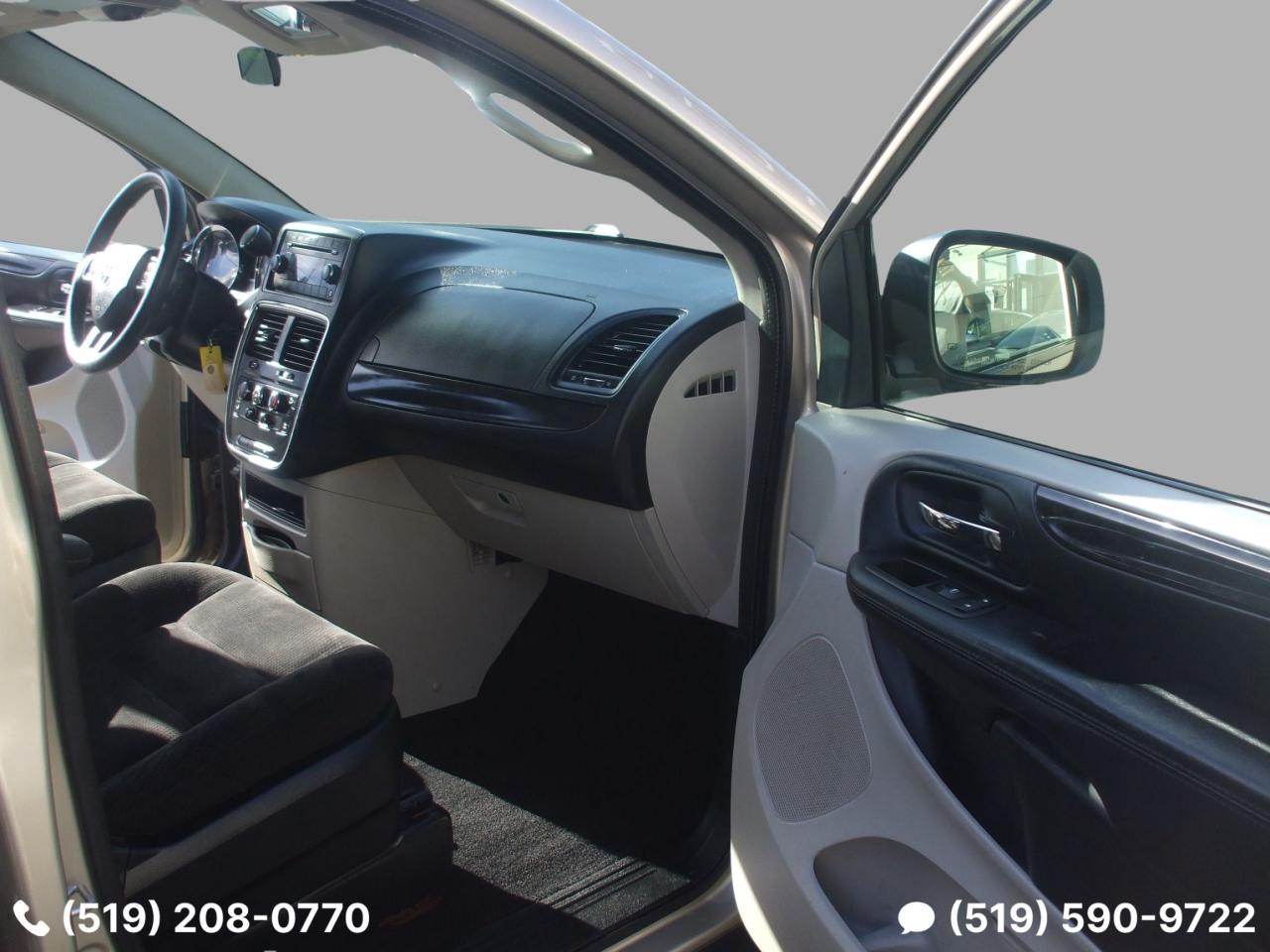 2015 Dodge Grand Caravan Wheelchair accessible,BraunAbility,Certified,SE