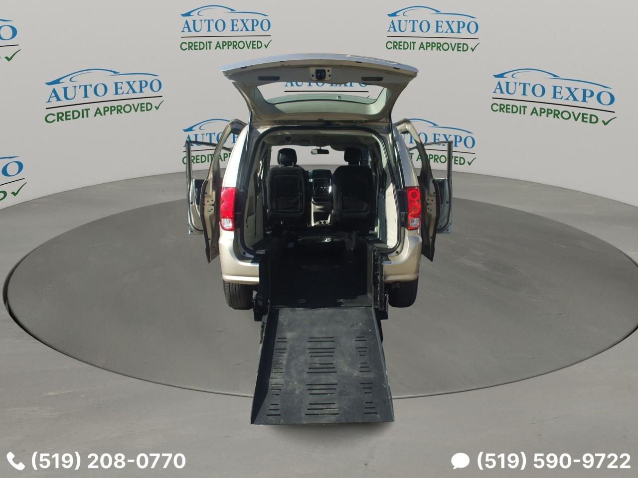 2015 Dodge Grand Caravan Wheelchair accessible,BraunAbility,Certified,SE