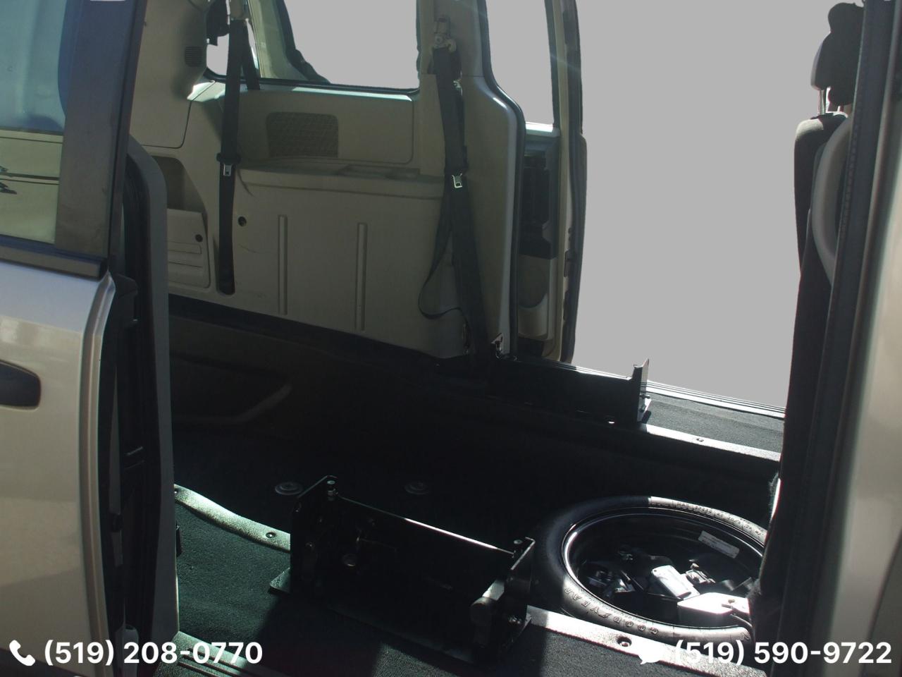 2015 Dodge Grand Caravan Wheelchair accessible,BraunAbility,Certified,SE