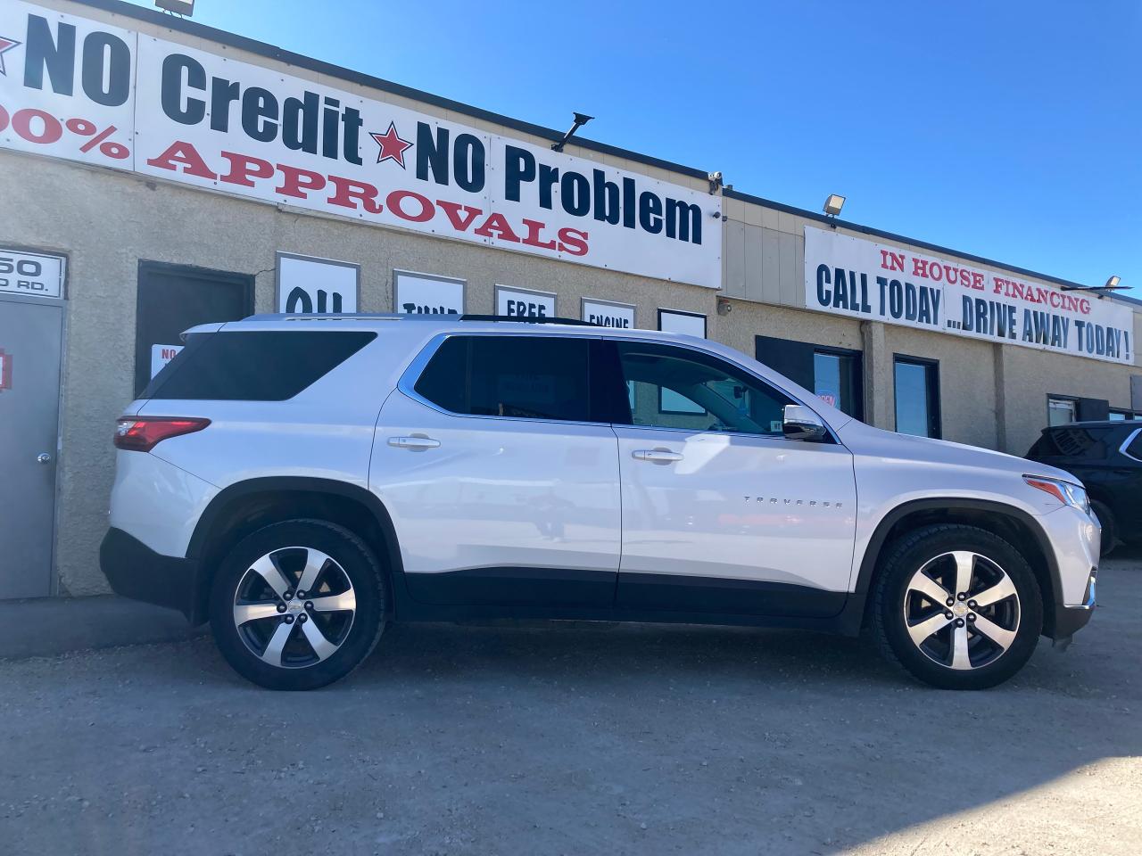 2018 Chevrolet Traverse LT True North - Photo #2