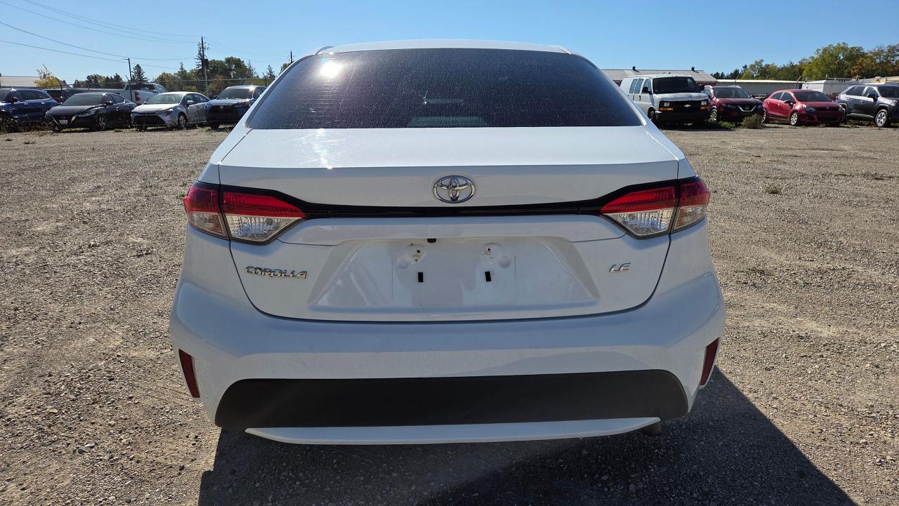 2022 Toyota Corolla LE Photo2