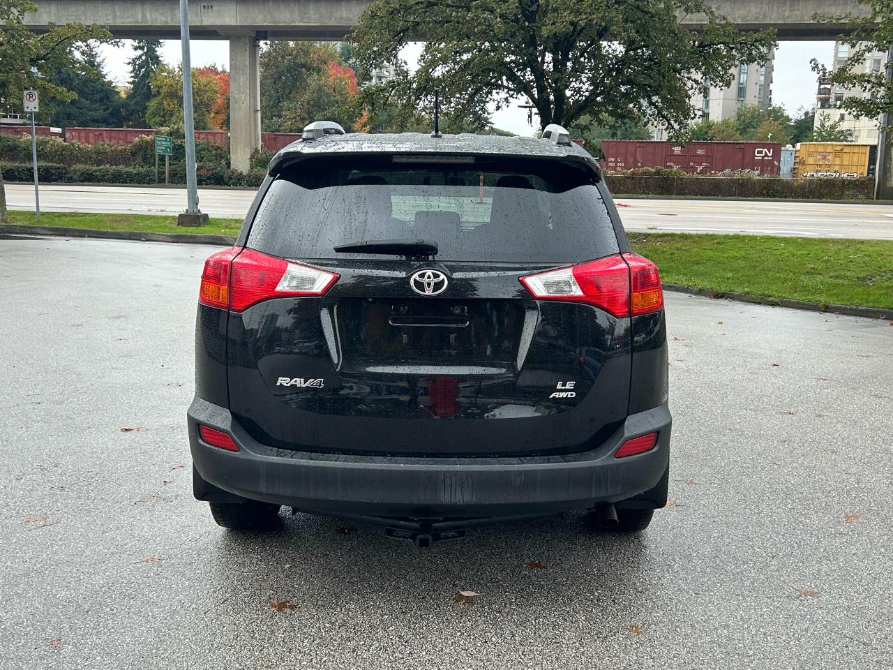2014 Toyota RAV4 LE - Photo #7