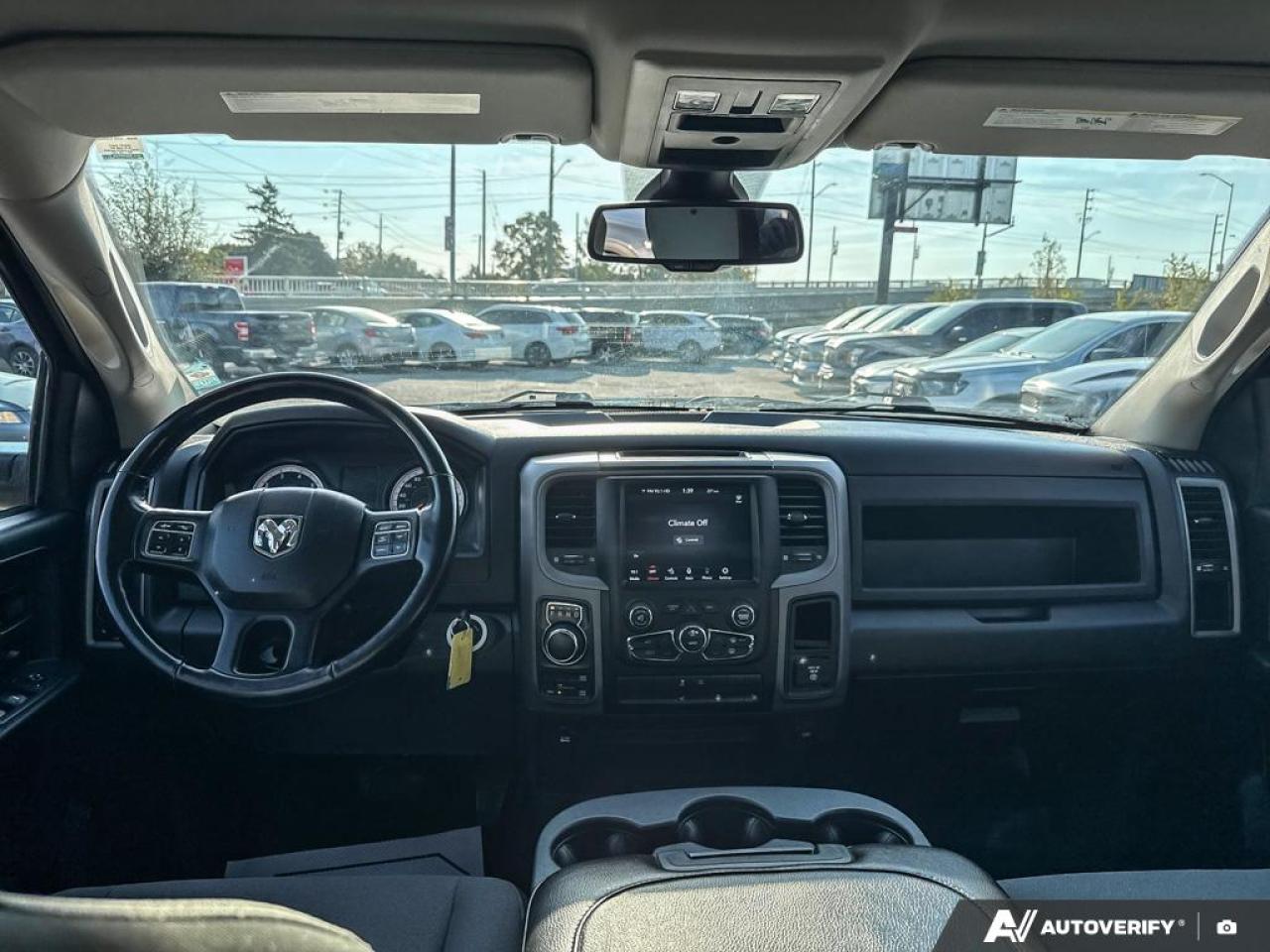 2021 RAM 1500 Classic EXPRESS / NO ACCIDENTS / CREW CAB / 20'' WHEELS - Photo #12