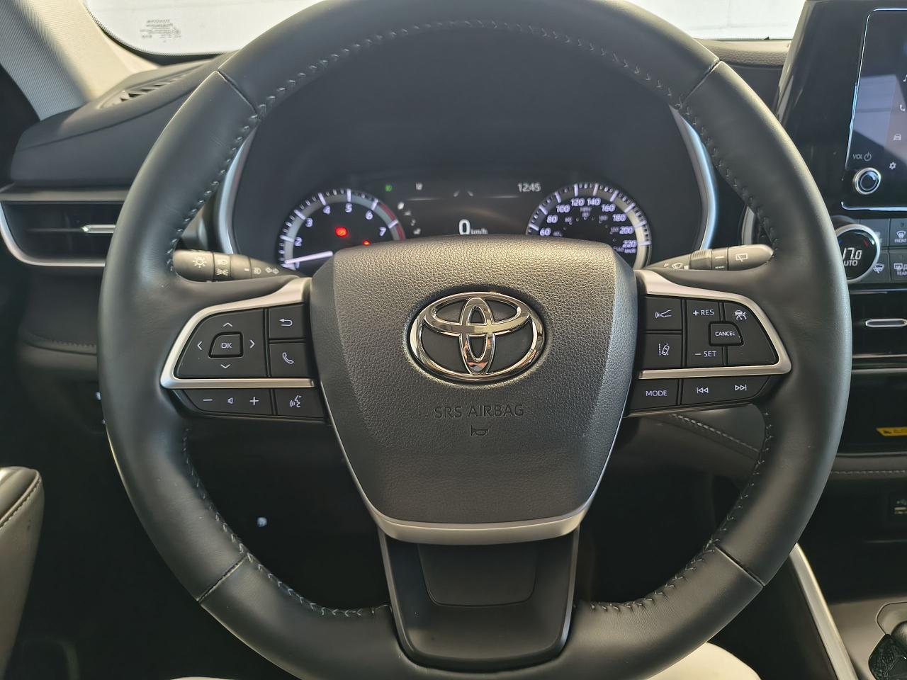 2024 Toyota Highlander XLE Photo0