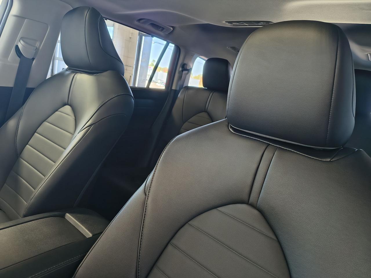 2024 Toyota Highlander XLE Photo0