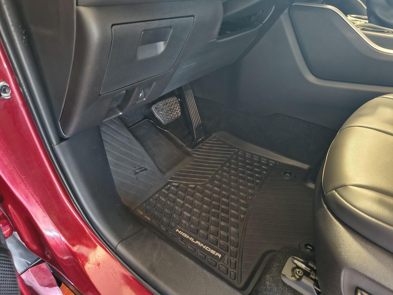 2024 Toyota Highlander XLE Photo0