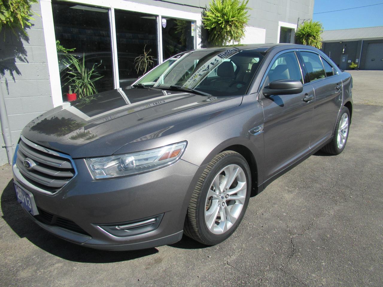 2013 Ford Taurus SEL - Photo #1
