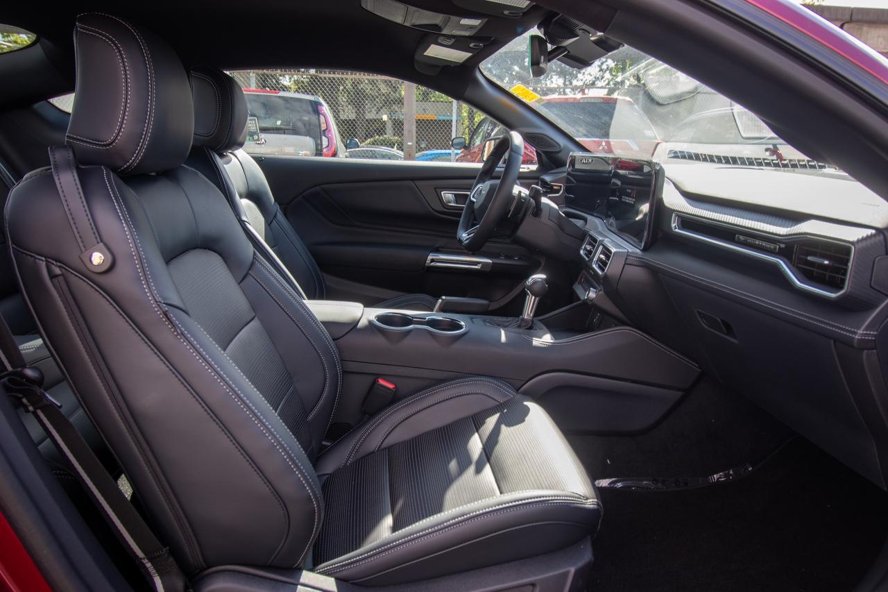 2025 Ford Mustang GT Premium Fastback Photo5