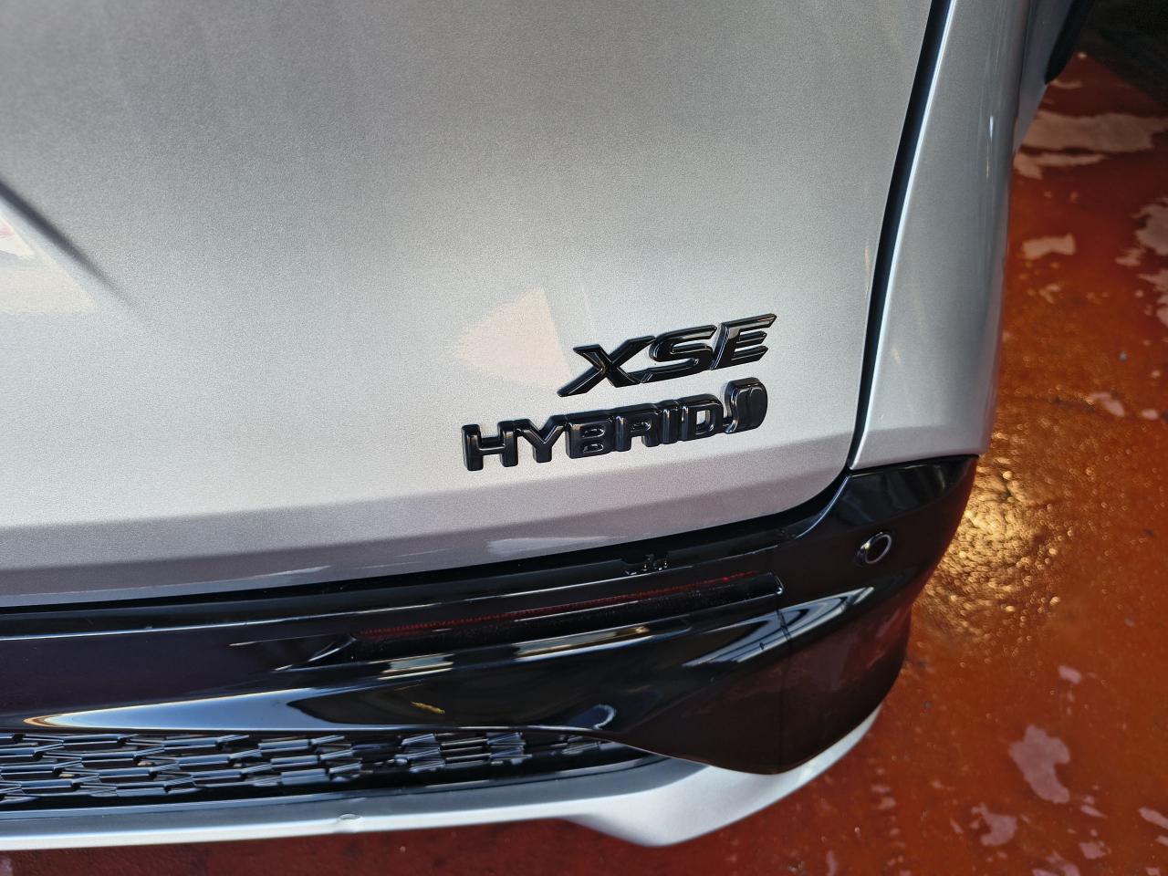 2023 Toyota Sienna XSE AWD Photo0