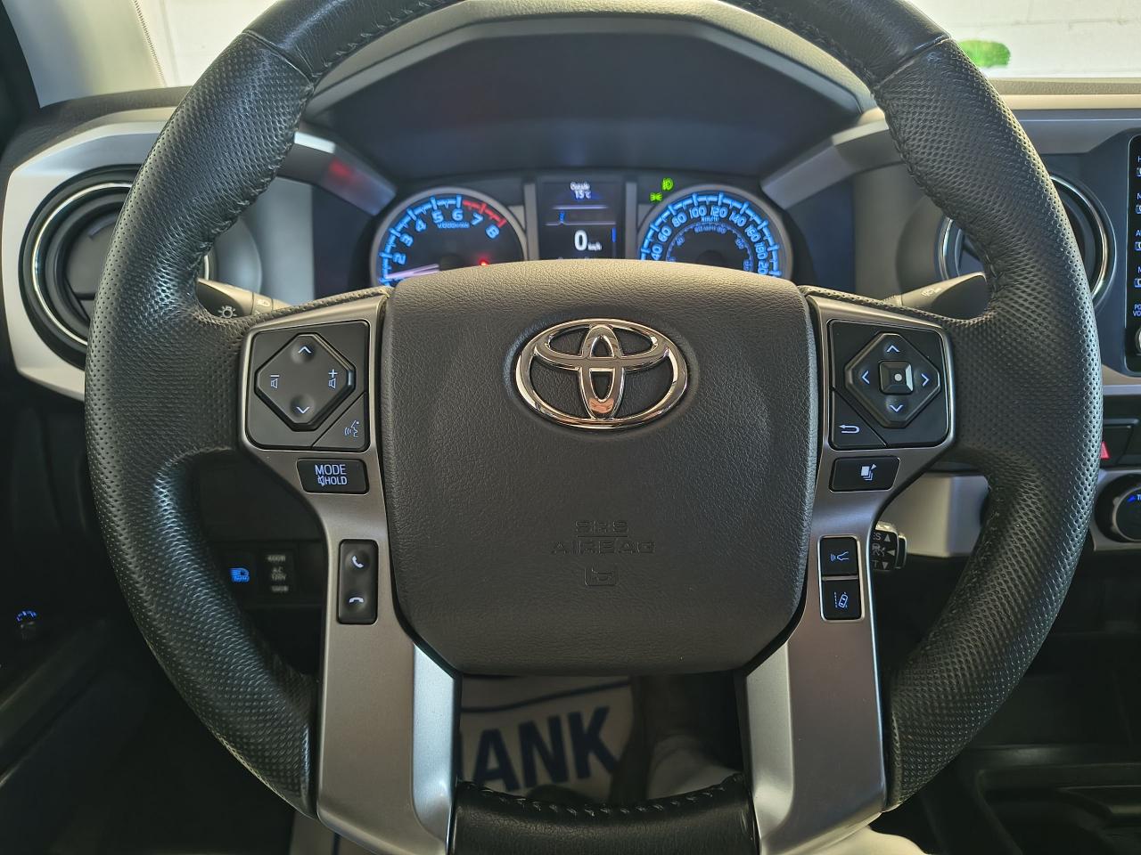 2022 Toyota Tacoma 4x4 Double Cab Auto Photo0