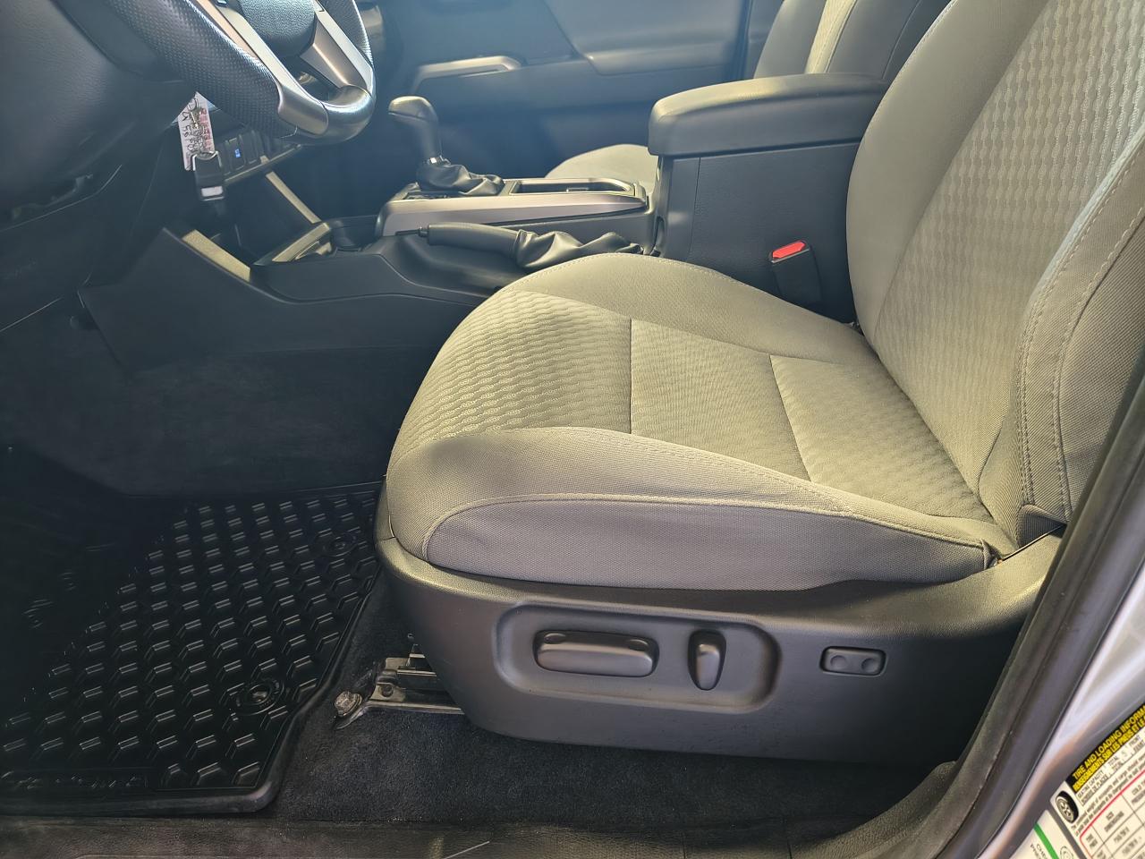 2022 Toyota Tacoma 4x4 Double Cab Auto Photo0