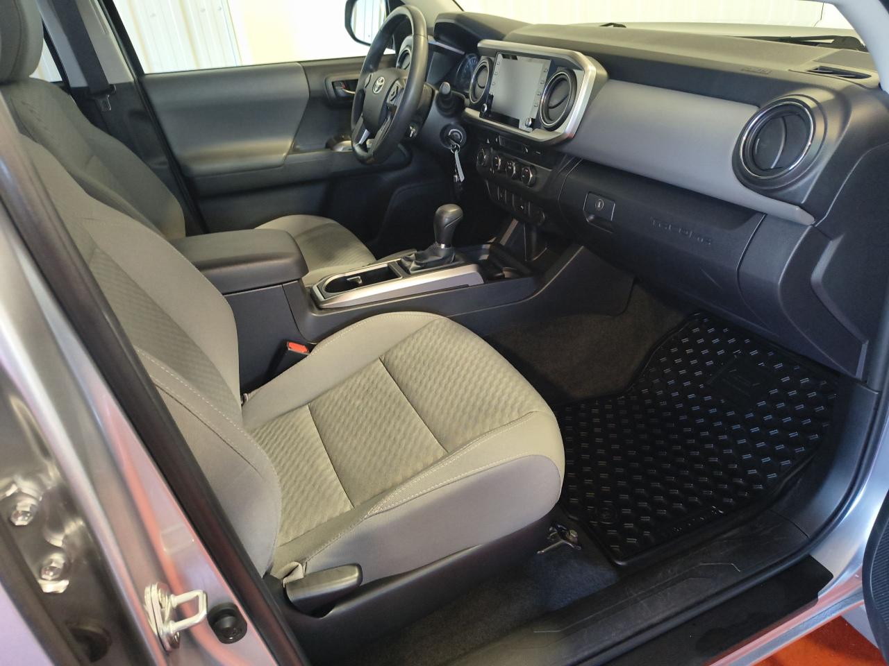 2022 Toyota Tacoma 4x4 Double Cab Auto Photo0