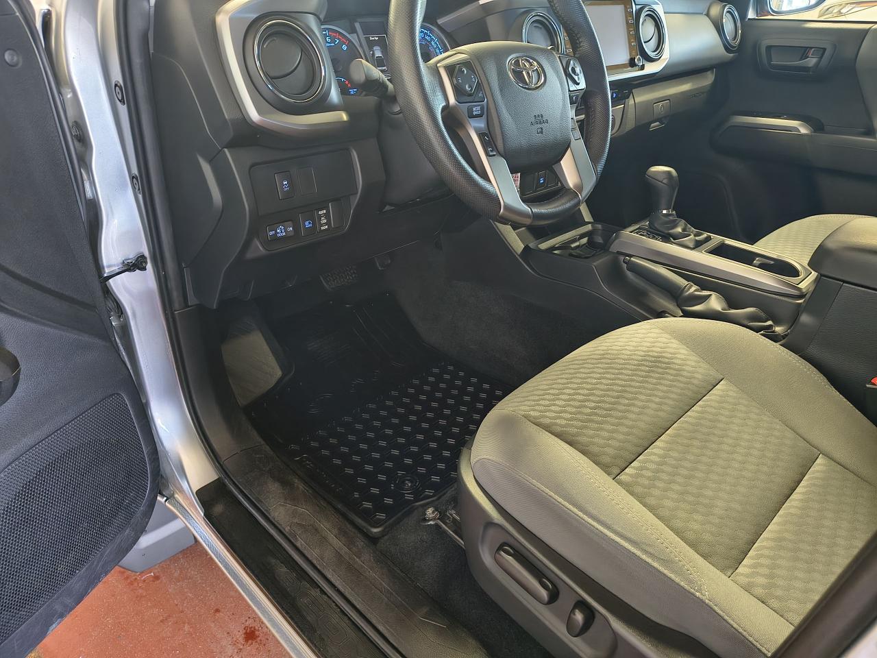 2022 Toyota Tacoma 4x4 Double Cab Auto Photo0
