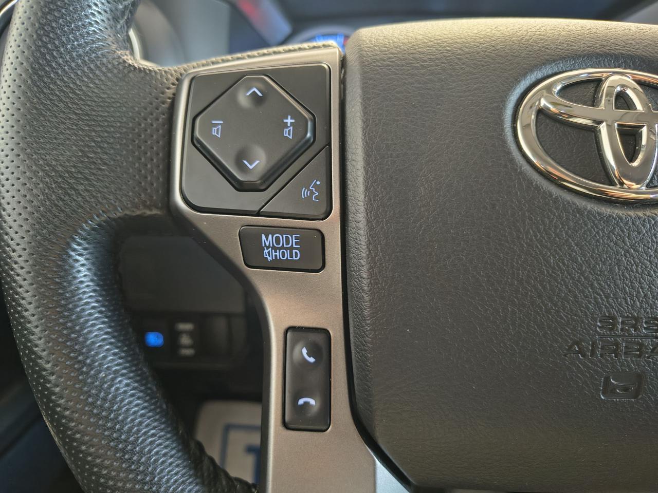 2022 Toyota Tacoma 4x4 Double Cab Auto Photo0