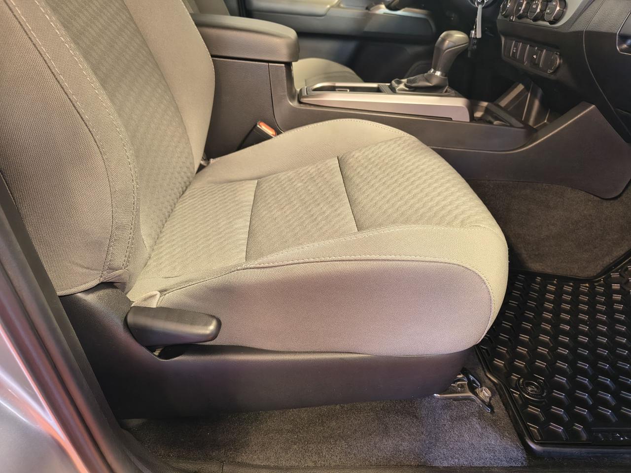 2022 Toyota Tacoma 4x4 Double Cab Auto Photo0