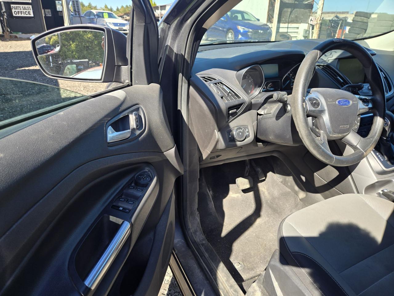 2013 Ford Escape SE - Photo #9