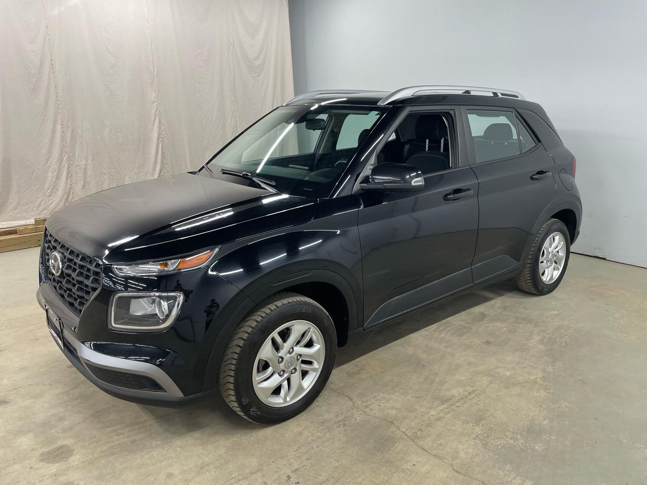 2021 Hyundai Venue PREFERRED | CLEAN CARFAX | BLIND SPOT MONITORS Photo