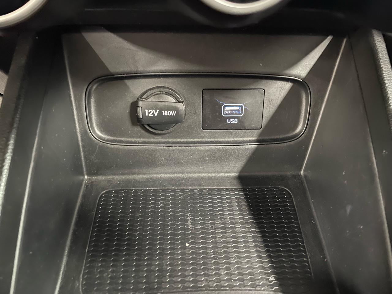 2021 Hyundai Venue PREFERRED Photo19