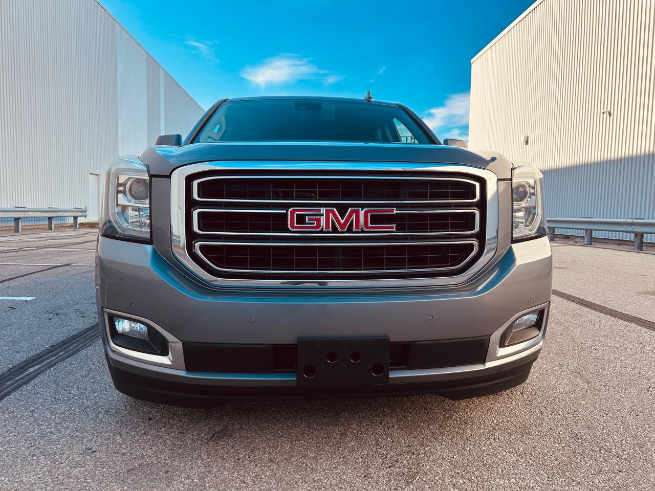 2020 GMC Yukon XL SLT FULLYEQUIPPED 8 PASSENGERS Photo3