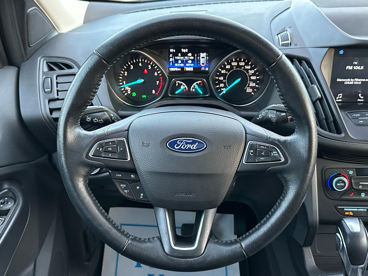 2019 Ford Escape SEL - Photo #17