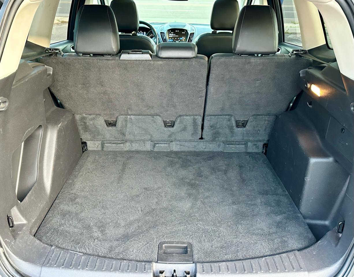 2019 Ford Escape SEL - Photo #12