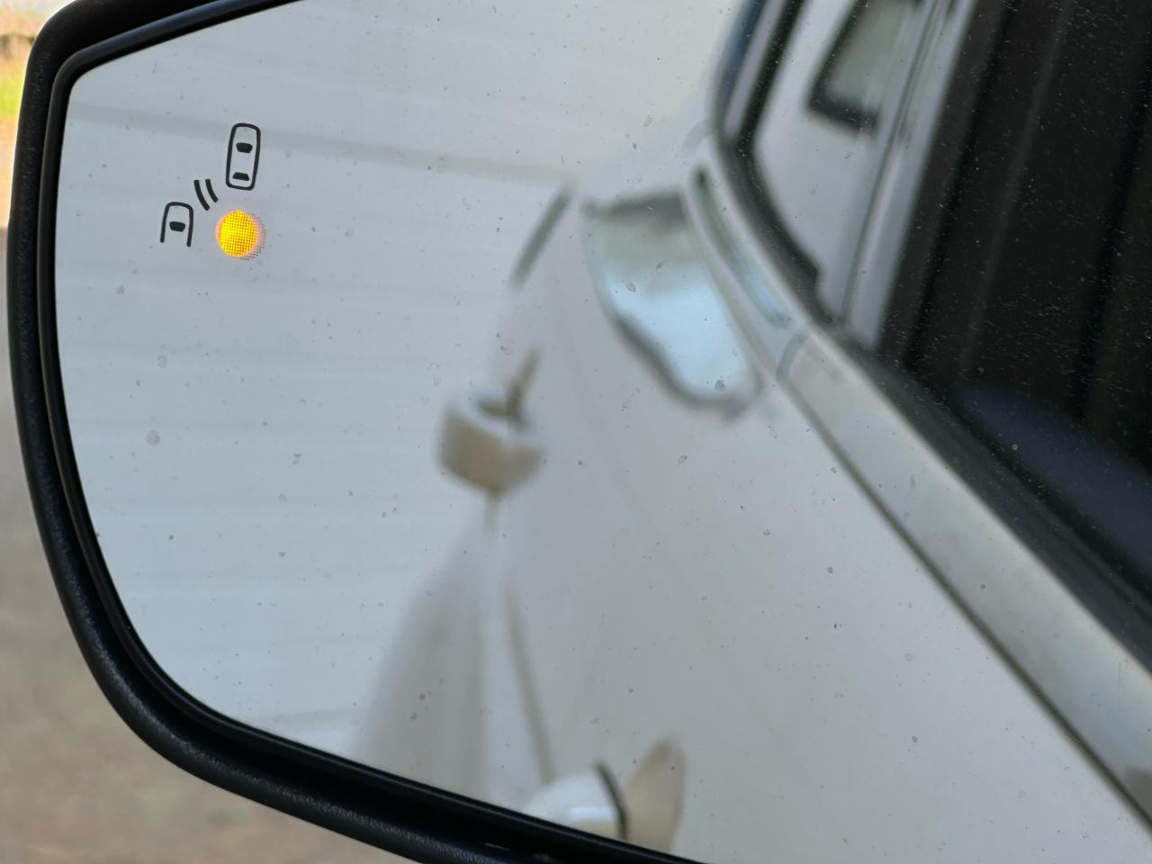2019 Ford Escape SEL - Photo #29